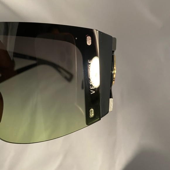 VERSACE Sunglasses Mod 4393 - Picture 6 of 8